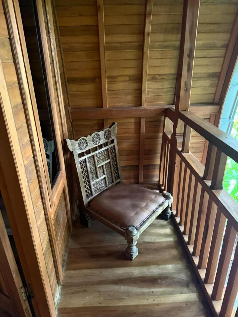 Guest house Anjing 3*